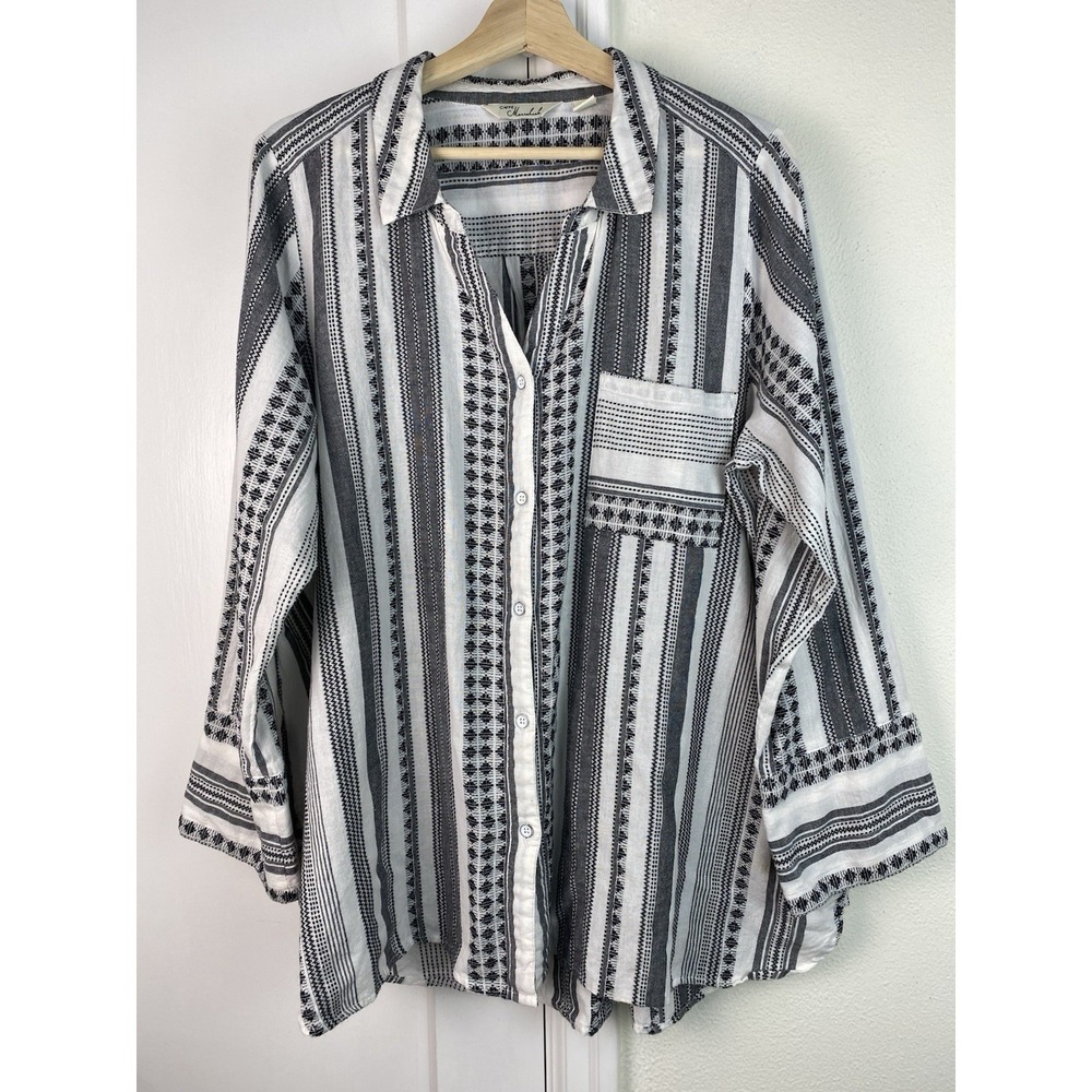 Caffe Marrakesh Women's 1X White Black Geometric Striped Button Up Shirt